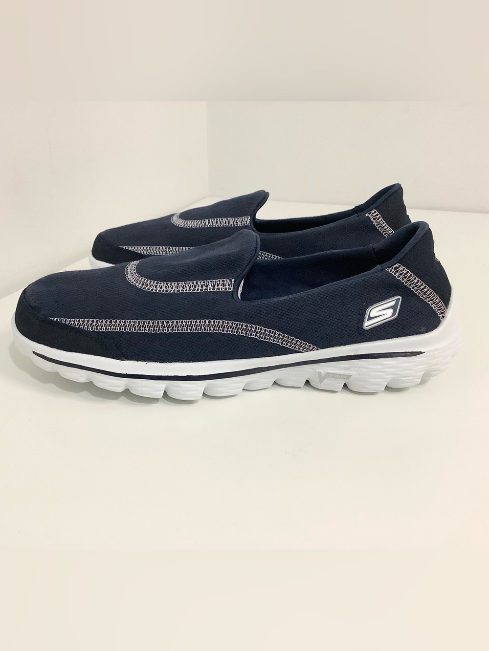 Skechers Performance Women's Go walk 2  Slip-On Walking Shoes , Sz. 5.5